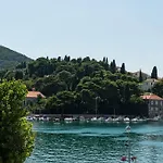 App Karmen With Privat Parking Poreč