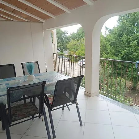 App Karmen With Privat Parking פורץ