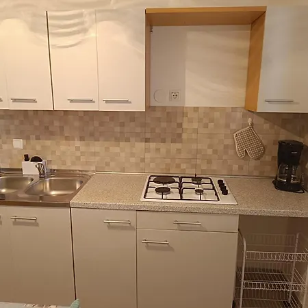 App Karmen With Privat Parking *