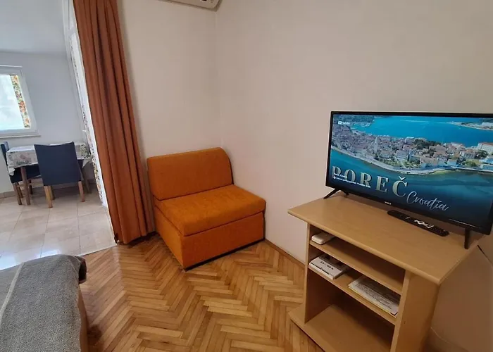 아파트 App Karmen With Privat Parking 포레치