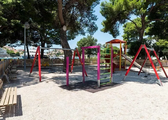 App Karmen With Privat Parking 아파트 *