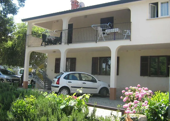 App Karmen With Privat Parking * 포레치