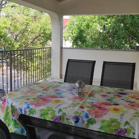 Διαμέρισμα App Karmen With Privat Parking Πόρετς
