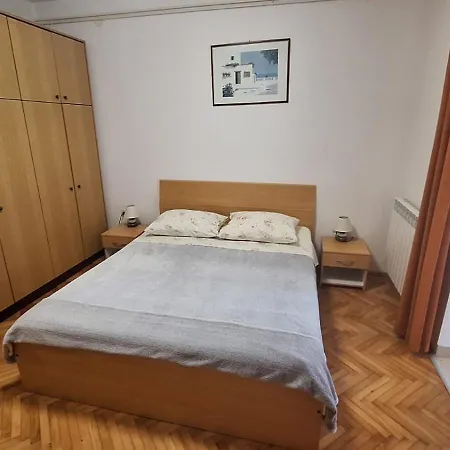 App Karmen With Privat Parking Porec
